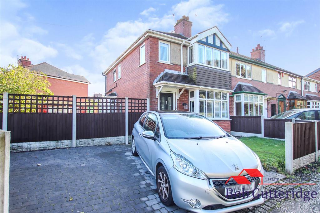 Moreton Parade, May Bank, Newcastle 2 bed townhouse £195,000