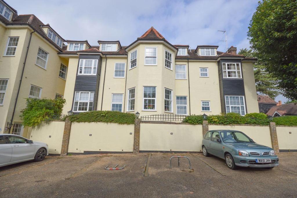 Cedar Court, Stortford 1 bed apartment £925 pcm (£213 pw)