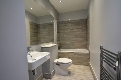 1 bedroom in a house share to rent, Room @ 275 Uxbridge Road W12