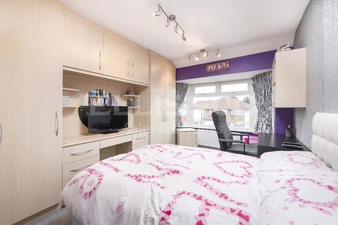 21 Aldridge Avenue, Edgware, HA8 8TA