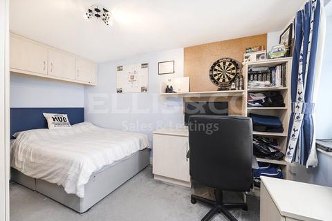 21 Aldridge Avenue, Edgware, HA8 8TA