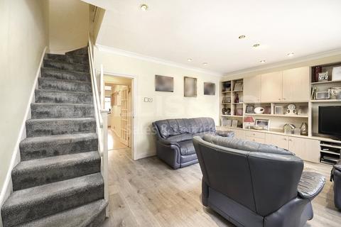 21 Aldridge Avenue, Edgware, HA8 8TA