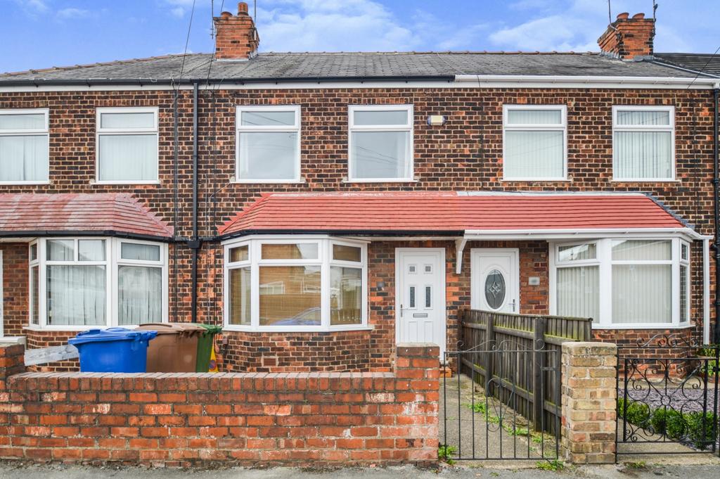 Penshurst Avenue, Hessle, Yorkshire... 2 bed terraced house £695 pcm