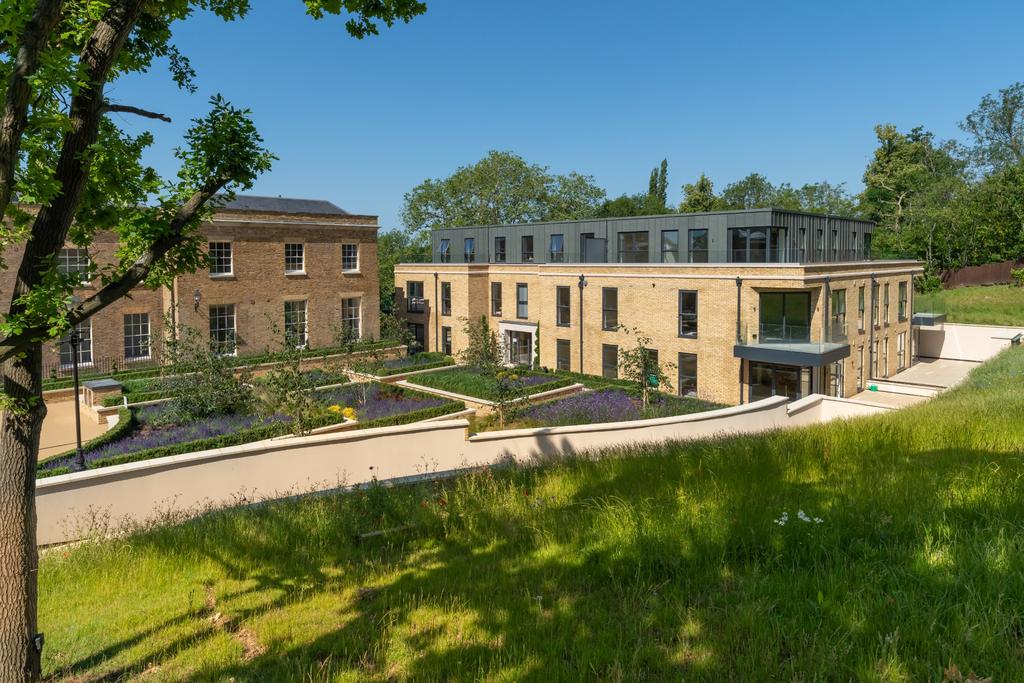 15 Brompton House, 63 The Drive, Ickenham, Uxbridge 3 bed apartment £1,575,000