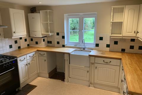 5 bedroom detached house to rent - Southampton Road, Cadnam SO40