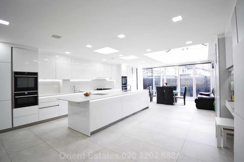undefined, West Avenue, Hendon, NW4