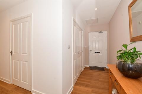 61 Hengist Way, Wallington, SM6 9BP