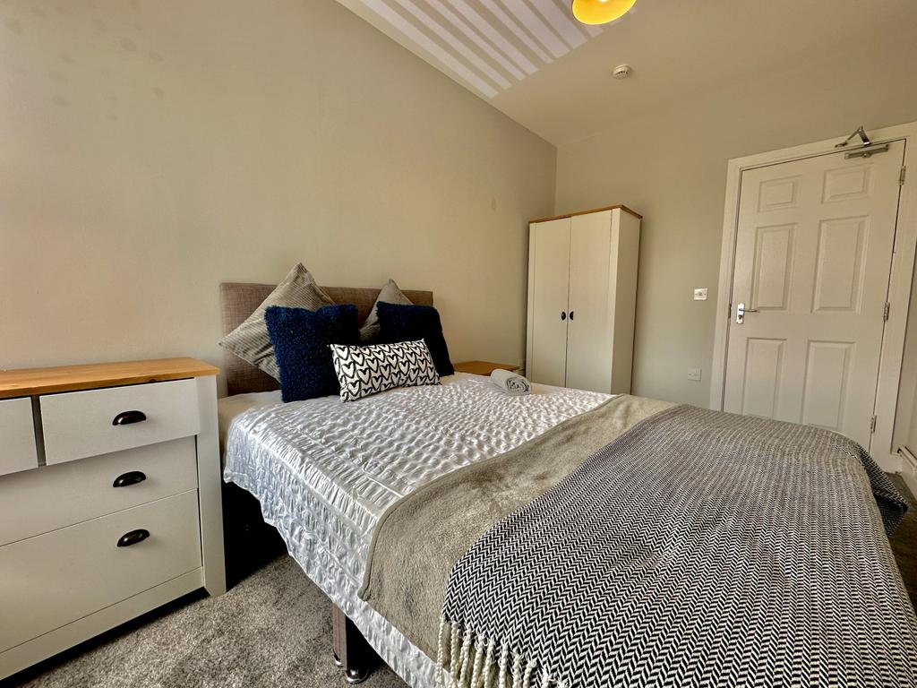 6 bedroom hmo,  carrhouse road doncaster ,