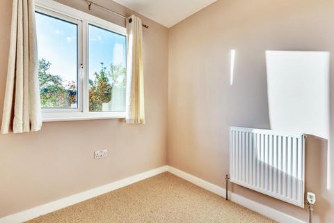 33 Lambert Walk, Thame, OX9 3DT