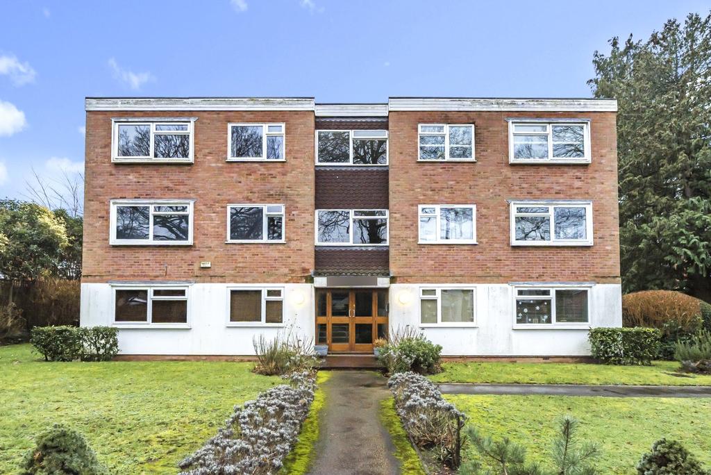 Woodridings, Elgin Road, Weybridge, KT13 1 bed apartment £285,000
