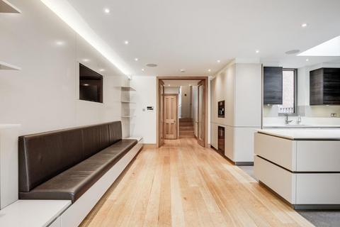 4 bedroom terraced house to rent, Cromwell Avenue, Highgate, N6