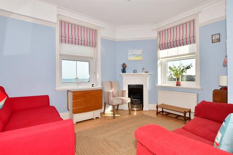 2 bedroom flat for sale - Beach Road, Westgate-On-Sea, Kent