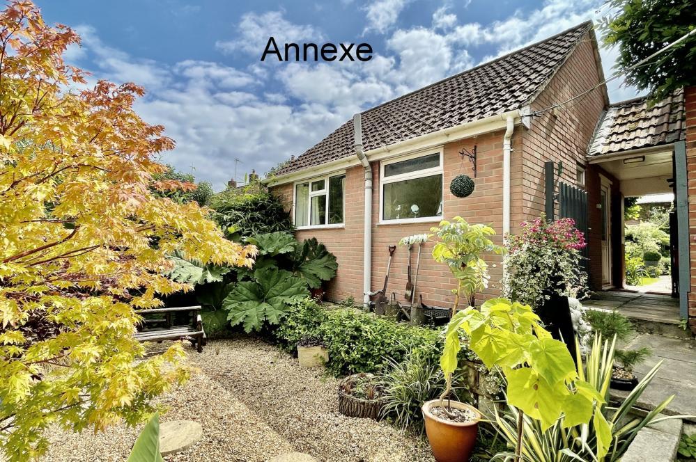 Station Road, Alderholt, Fordingbridge, SP6 3RB 4 bed house for sale