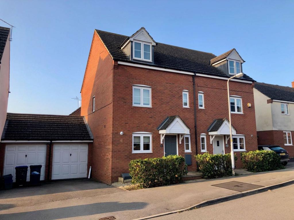Milburn Drive, Duston, Northampton NN5 4UH 3 bed semidetached house