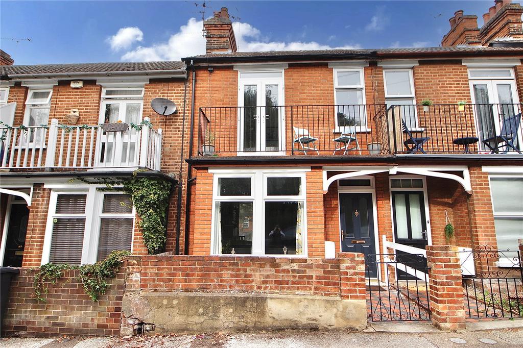 Kings Avenue, Ipswich, Suffolk, IP4 3 bed terraced house £250,000