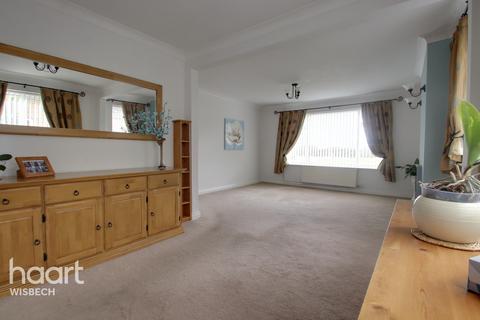 3 bedroom chalet for sale - Sutton Road, Wisbech