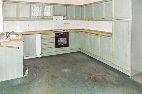 2 bedroom detached bungalow for sale - De Granville Close, Porthcawl, Bridgend. CF36 3JF