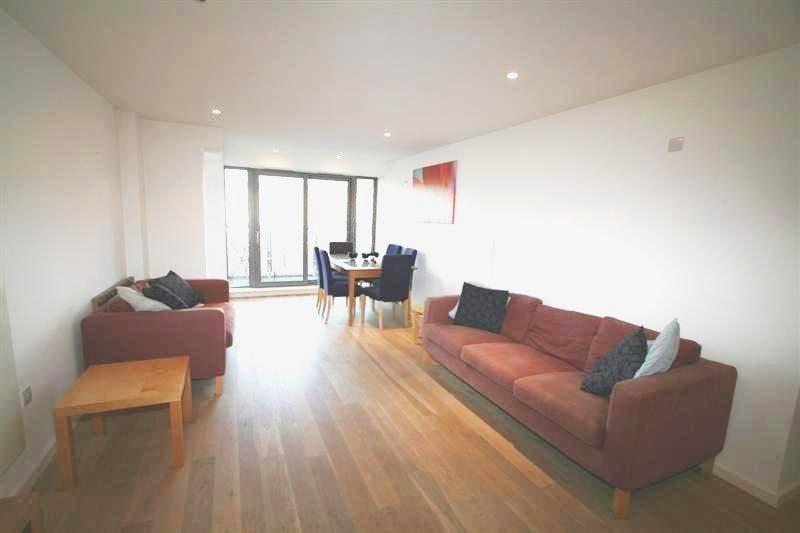 Castlegate, Chester Road Mancheser M15 2 bed apartment - £1,450 pcm (£ ...