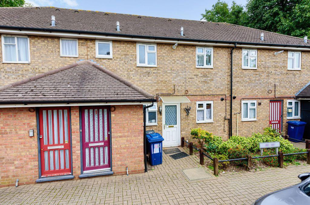 James Court, Legion Way, Finchley N12... 1 bed £290,000