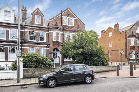 3 bedroom apartment to rent, Bedford Hill, London, SW12