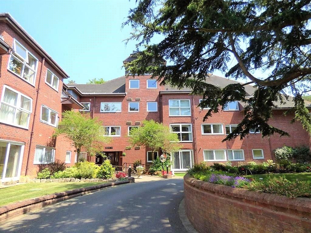 Canford Cliffs Road, Poole, BH13 2 bed apartment for sale £275,000