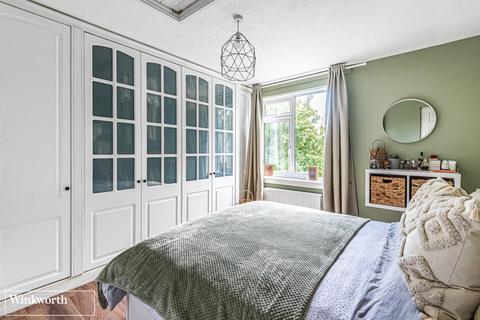 71 Woolford Way, Basingstoke, RG23 8AU
