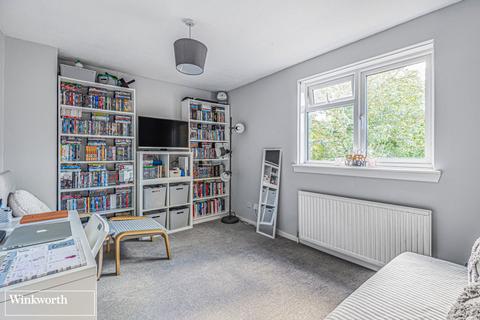 71 Woolford Way, Basingstoke, RG23 8AU