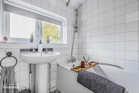 71 Woolford Way, Basingstoke, RG23 8AU