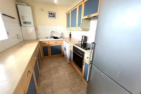2 bedroom apartment to rent - Pacific Close, Southampton, Hampshire, SO14