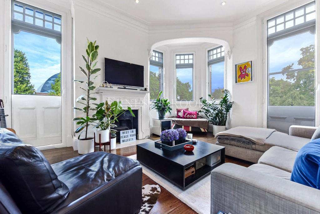 Phoenix Lodge Mansions, Brook Green, Hammersmith, W6 3 bed apartment