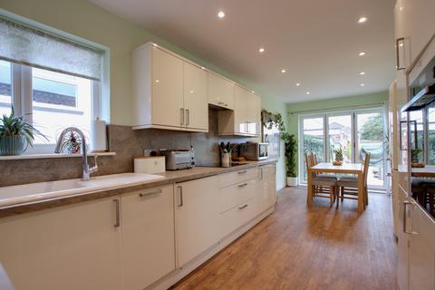 12 Priory Road, Fareham, PO15 5HT