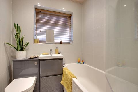 12 Priory Road, Fareham, PO15 5HT