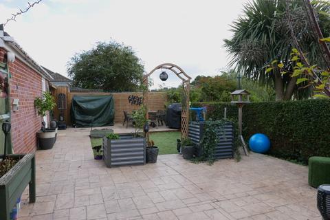 12 Priory Road, Fareham, PO15 5HT