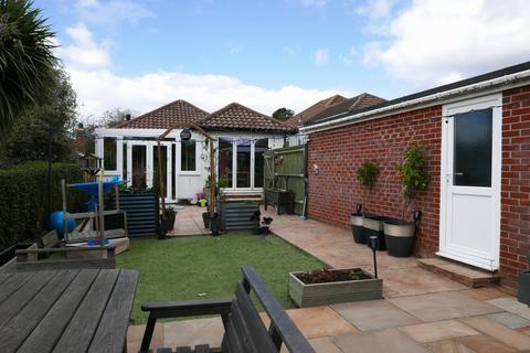 12 Priory Road, Fareham, PO15 5HT