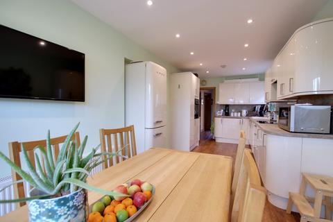 12 Priory Road, Fareham, PO15 5HT