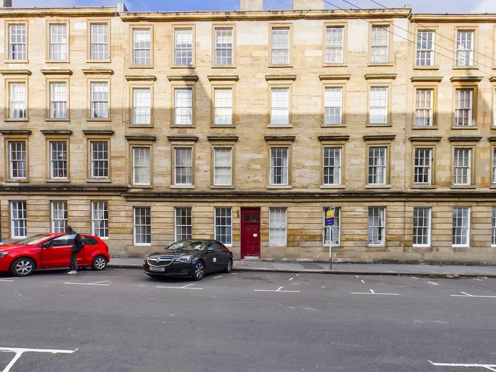 Willowbank Street, Woodlands, Glasgow, G3 2 bed flat £1,100 pcm (£254 pw)