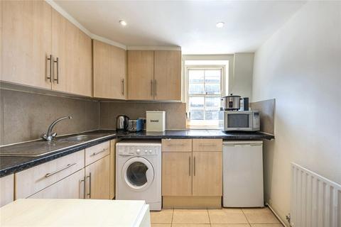 3 bedroom flat to rent, Parkway, Camden, London