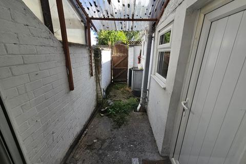 2 bedroom terraced house to rent, George Street, King's Lynn PE30