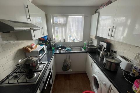 52 Bledlow Close, London, SE28 8HF