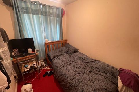 52 Bledlow Close, London, SE28 8HF