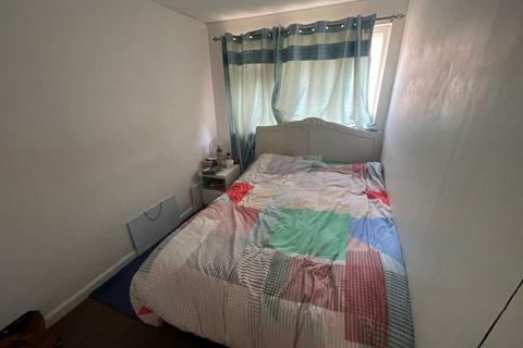 52 Bledlow Close, London, SE28 8HF
