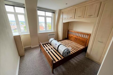 2 bedroom flat to rent, Bluepoint Court, Station Road, Harrow, HA1 2TS