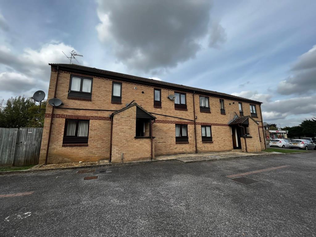 123 Burwell Drive, Burwell Court, OX28 1 bed apartment £850 pcm (£196 pw)