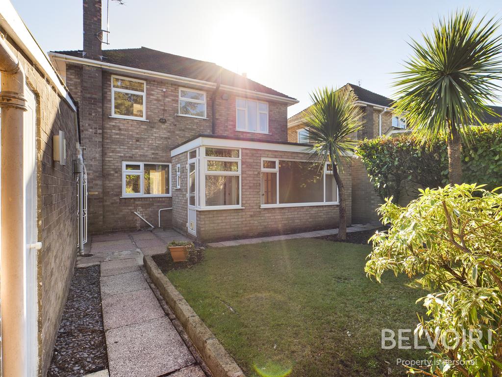 Sutherland Crescent, Blythe Bridge, ST11 3 bed detached house £985
