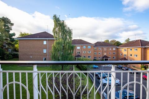 3 bedroom apartment for sale - Golf Court, Strathview Park, Netherlee