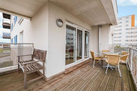 2 bedroom apartment for sale - 5/8 Heron Place, Granton Harbour, Edinburgh, EH5