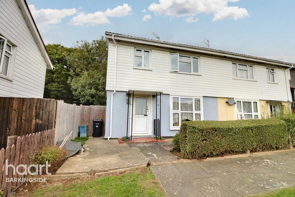 Brocket Way, Chigwell 3 bed end of terrace house £350,000