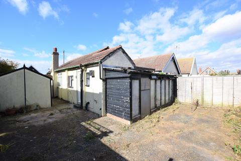 6 Cornflower Road, Jaywick, Clacton-on-sea, CO15 2RZ
