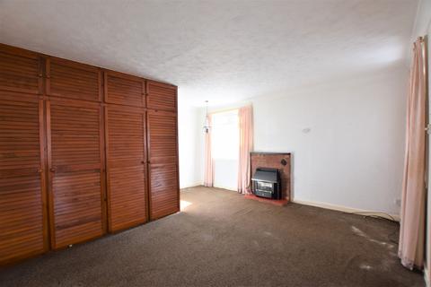 6 Cornflower Road, Jaywick, Clacton-on-sea, CO15 2RZ