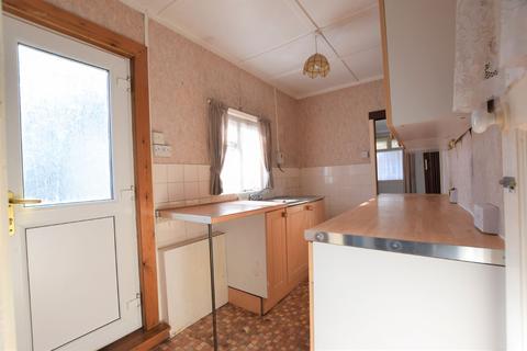 6 Cornflower Road, Jaywick, Clacton-on-sea, CO15 2RZ